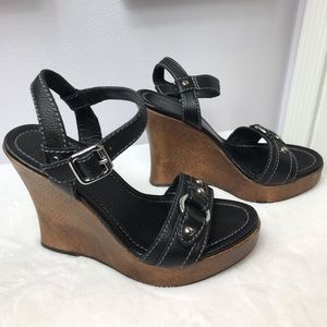 Banana Republic - Black Leather/Wood Sole Wedges
